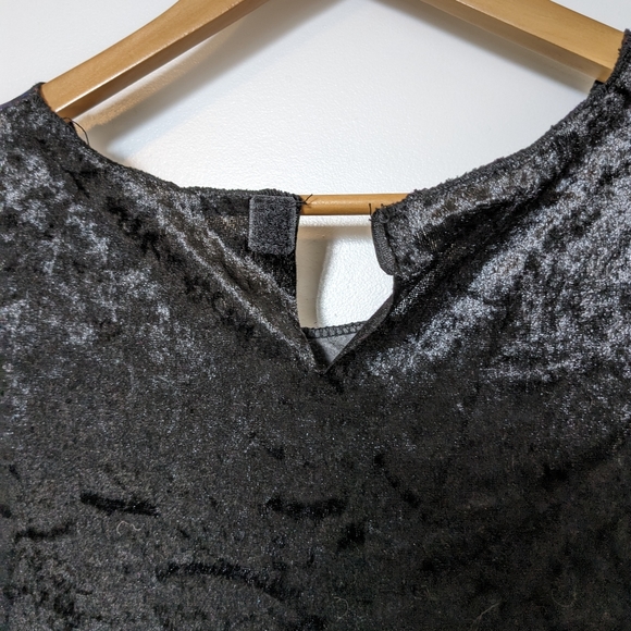 Women's Plus Size Halloween Costume - Picture 7 of 7